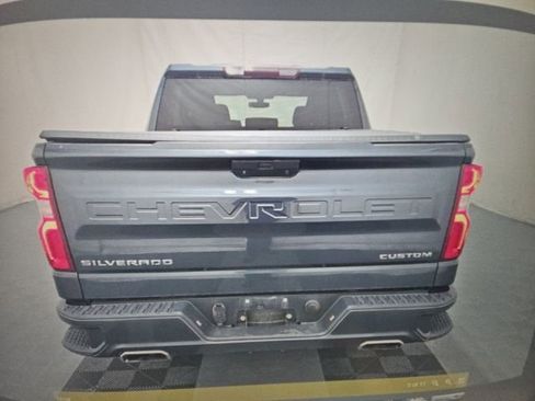 Used 2019 Chevrolet Silverado 1500 Custom w/ Custom Convenience Package image 4