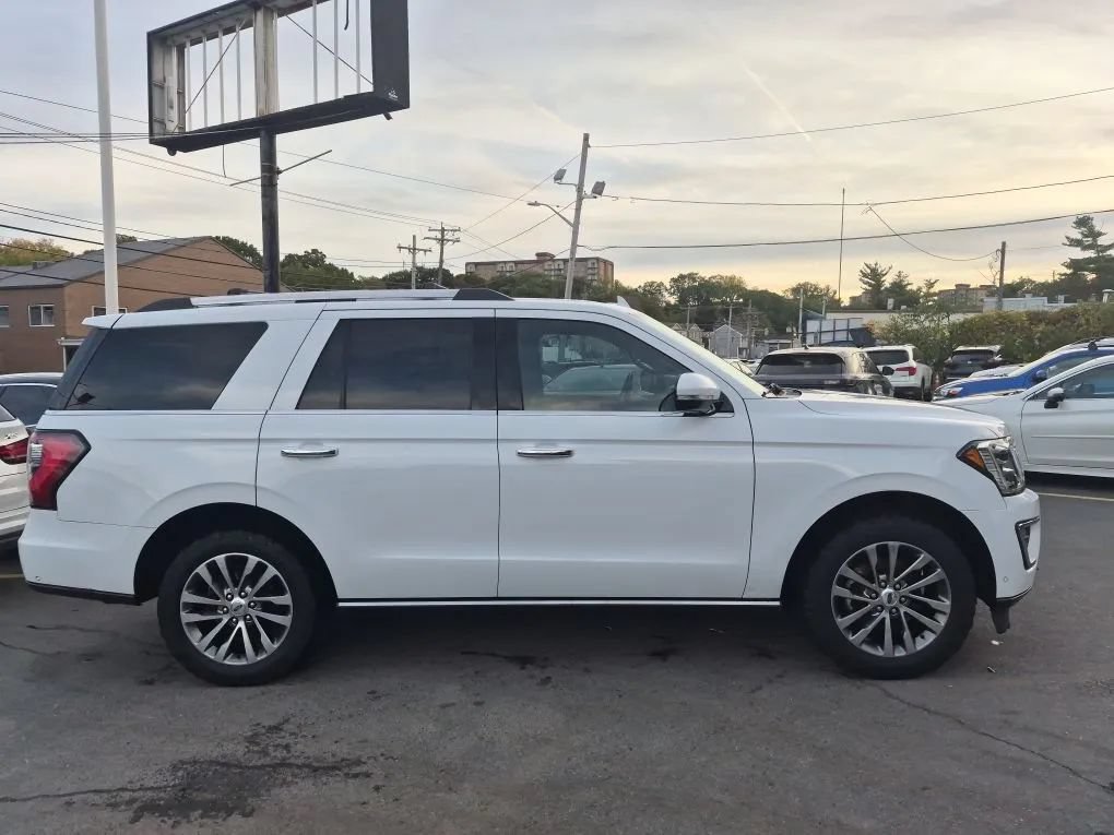 Used 2018 Ford Expedition Limited w/ Equipment Group 301A AWD/4WD image 27