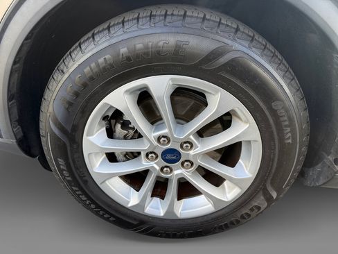 Certified 2021 Ford Escape SE FWD image 9