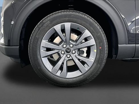 New 2026 Ford Explorer Active w/ Active Comfort Package AWD/4WD image 13