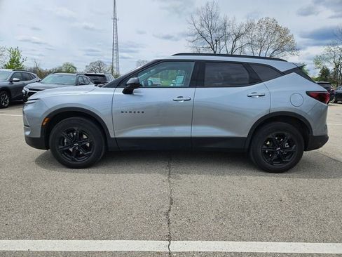 Used 2023 Chevrolet Blazer LT w/ Convenience Package FWD image 4