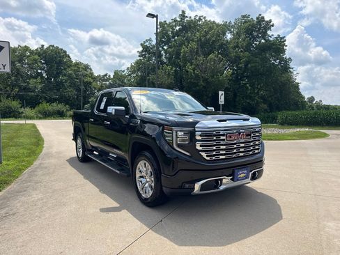 Used 2025 GMC Sierra 1500 Denali AWD/4WD image 3