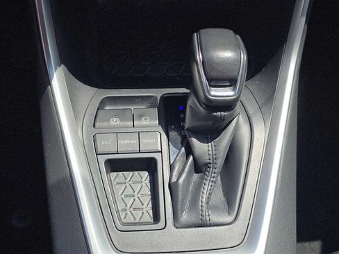 Used 2023 Toyota RAV4 XLE Premium FWD image 31