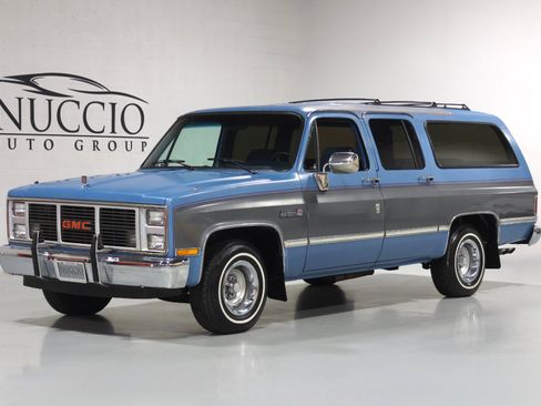 Used 1987 GMC Suburban 2WD image 1