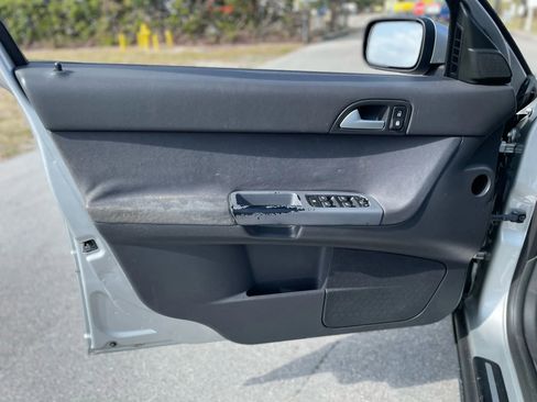 Used 2005 Volvo S40 2.4i image 26