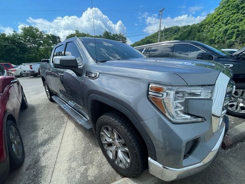 Used 2020 GMC Sierra 1500 SLE w/ SLE Value Package AWD/4WD image 3