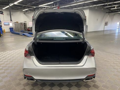 Used 2019 Toyota Avalon Limited w/ Advanced Safety Package image 11