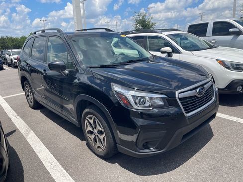 Used 2019 Subaru Forester Premium AWD/4WD image 3