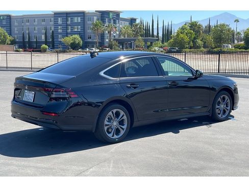 Certified 2023 Honda Accord EX image 6