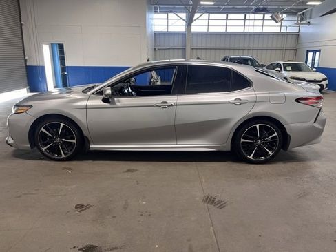 Used 2019 Toyota Camry XSE image 6