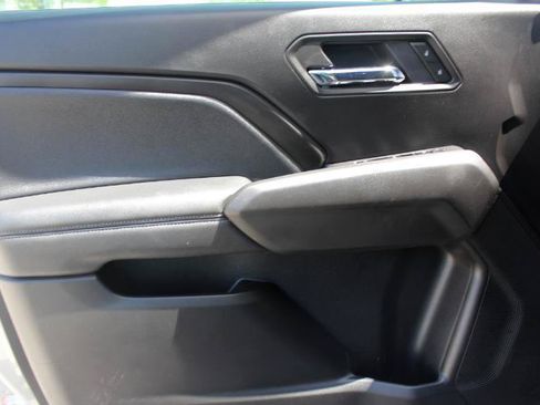 Used 2025 Chevrolet Colorado LT w/ LT Convenience Package RWD image 11