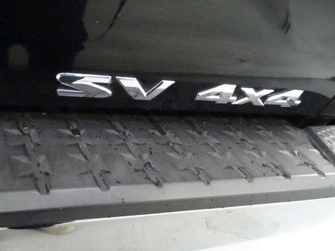Used 2017 Nissan Titan SV AWD/4WD image 22