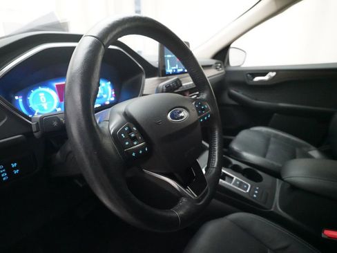 Used 2020 Ford Escape Titanium AWD/4WD image 8