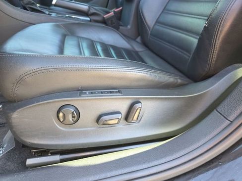 Used 2016 Volkswagen Passat 1.8T SEL Premium image 41