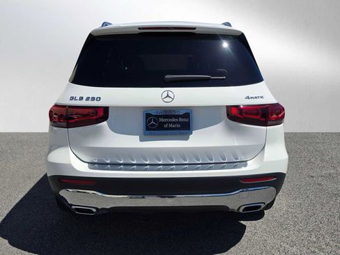 Used 2021 Mercedes-Benz GLB 250 4MATIC image 4