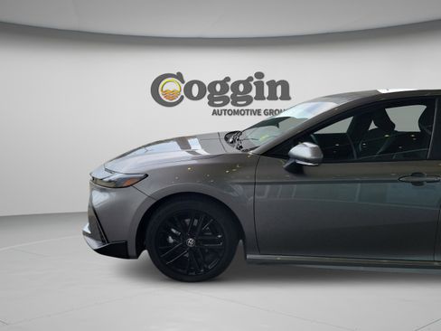 Certified 2025 Toyota Camry SE image 31