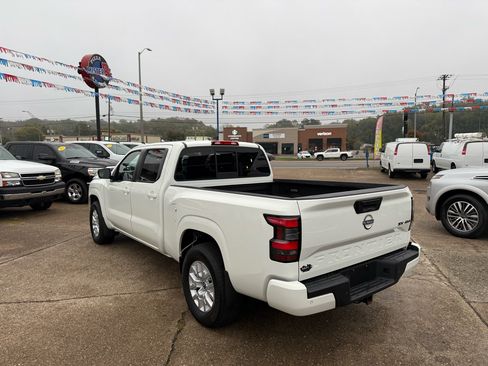 Used 2022 Nissan Frontier SV w/ Technology Package image 4