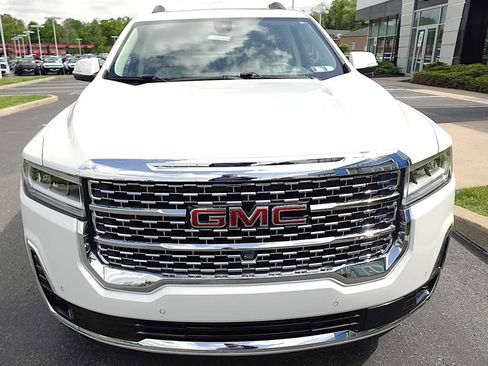 Used 2023 GMC Acadia Denali w/ Denali Ultimate Package AWD/4WD image 8