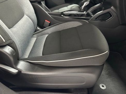 Used 2024 Chevrolet TrailBlazer LT w/ Convenience Package AWD/4WD image 57