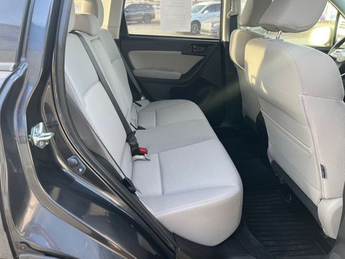 Used 2014 Subaru Forester 2.5i Premium w/ All-Weather Package AWD/4WD image 20