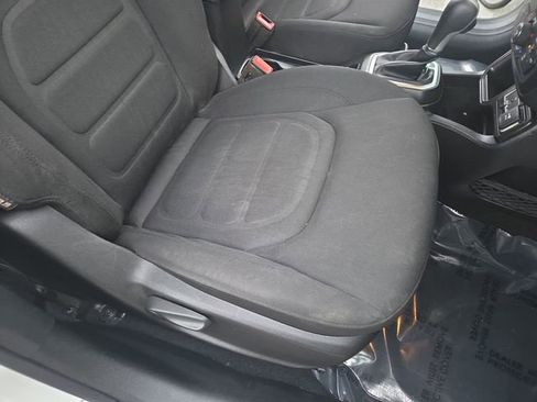 Used 2018 Jeep Renegade Latitude image 29