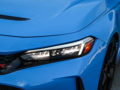 Used 2023 Honda Civic Type R image 5