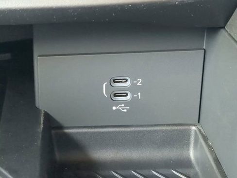 New 2026 Chrysler Pacifica Pinnacle w/ Trailer Tow Group AWD/4WD image 30