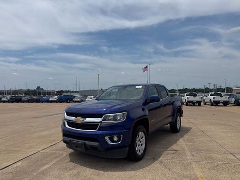 Used 2017 Chevrolet Colorado LT w/ LT Convenience Package RWD image 9