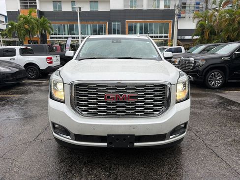 Used 2018 GMC Yukon XL Denali w/ Denali Ultimate Package AWD/4WD image 8