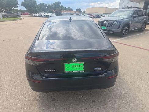 Used 2024 Honda Accord Touring image 4
