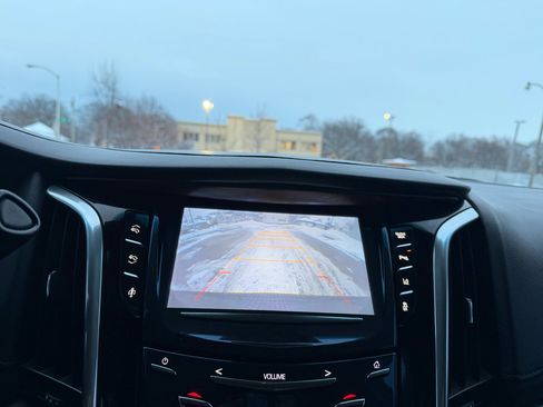 Used 2015 Cadillac Escalade Luxury image 16