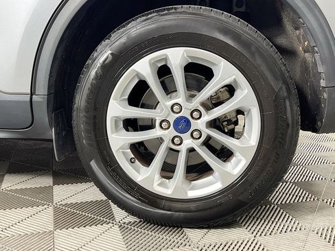 Certified 2022 Ford Escape SE image 33