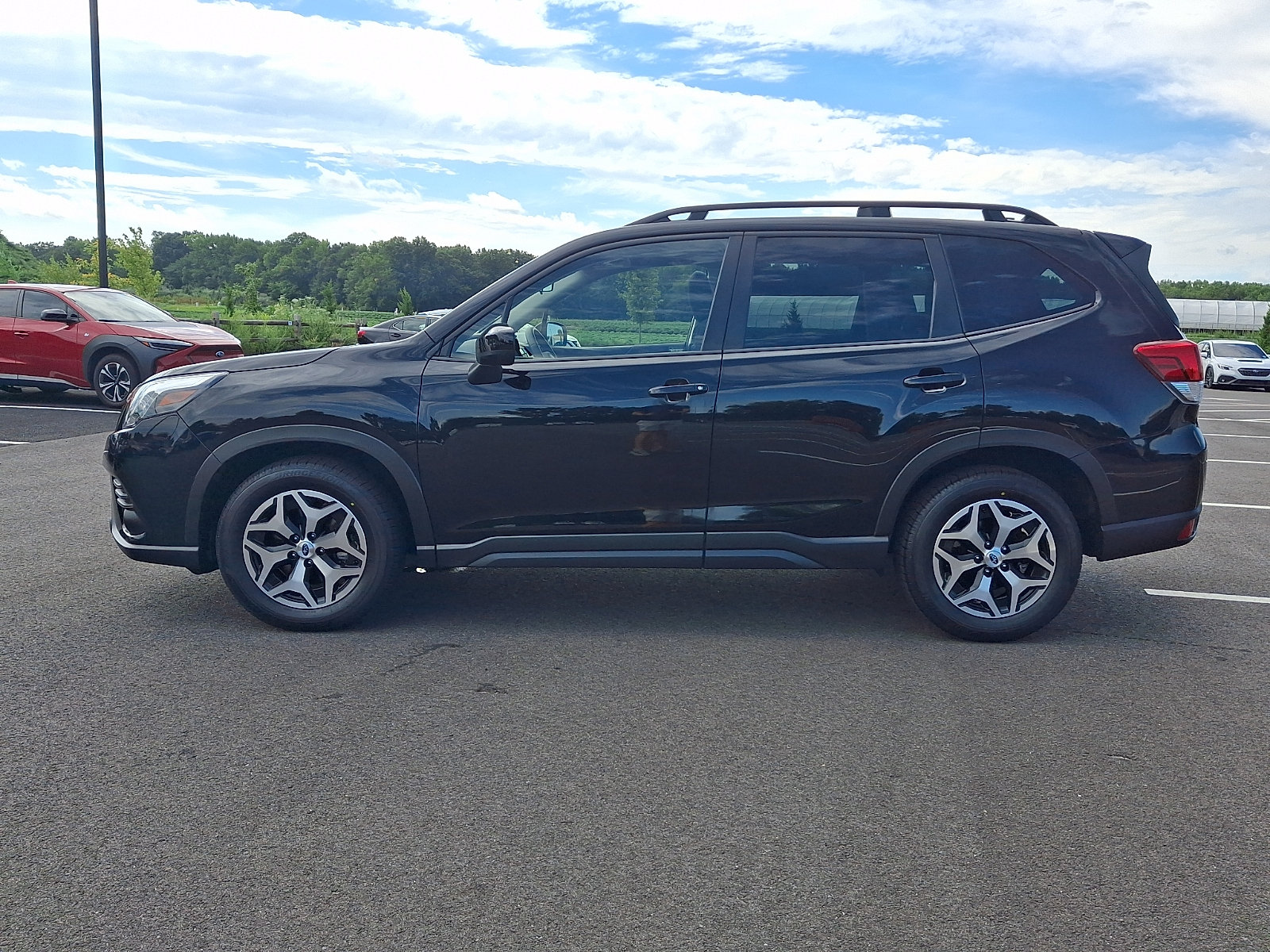 Certified 2023 Subaru Forester Premium AWD/4WD image 4