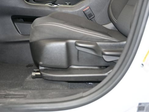 Used 2024 GMC Terrain SLE AWD/4WD image 20