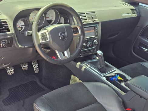 Used 2014 Dodge Challenger R/T RWD image 14