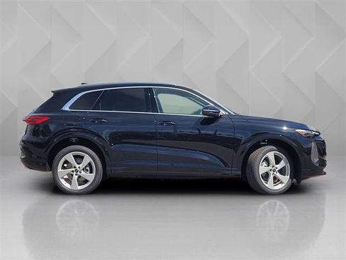 Used 2025 Audi Q5 Premium Plus w/ Premium Plus image 4