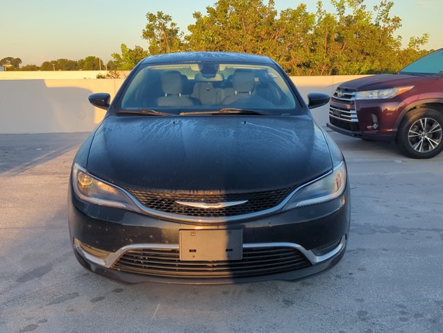 Used 2015 Chrysler 200 Limited w/ Convenience Group FWD image 2