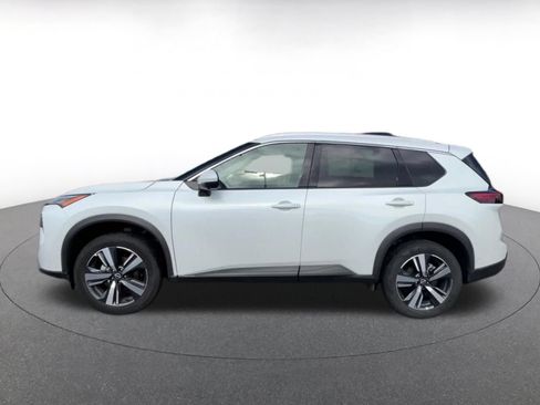 Used 2026 Nissan Rogue SL AWD/4WD image 8