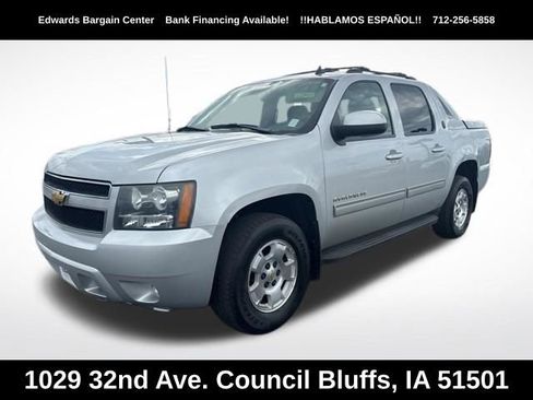 Used 2013 Chevrolet Avalanche LS AWD/4WD image 3