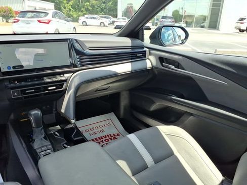 Used 2025 Toyota Camry SE w/ Multimedia Upgrade Package FWD image 11