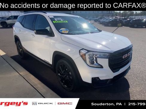 Used 2023 GMC Terrain SLT w/ Elevation Edition AWD/4WD image 2