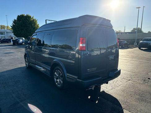 Used 2023 Chevrolet Express 2500 image 6