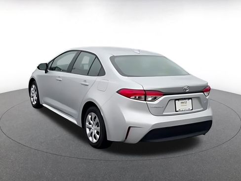 Used 2025 Toyota Corolla LE image 16