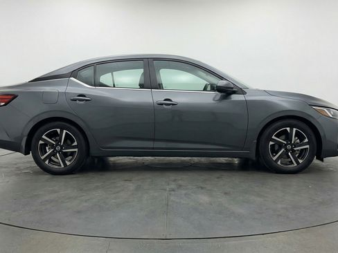 Used 2025 Nissan Sentra SV FWD image 11