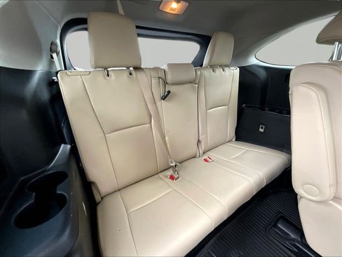 Used 2023 Toyota Highlander XLE AWD/4WD image 26