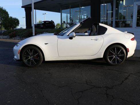 Certified 2025 MAZDA MX-5 Miata RF Grand Touring RWD image 2
