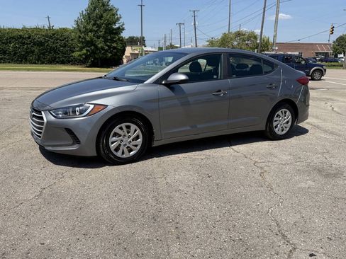 Used 2018 Hyundai Elantra SE w/ Cargo Package FWD image 1