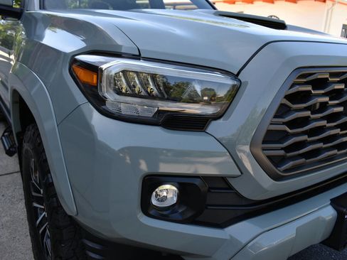 Used 2022 Toyota Tacoma TRD Sport w/ Technology Package AWD/4WD image 39