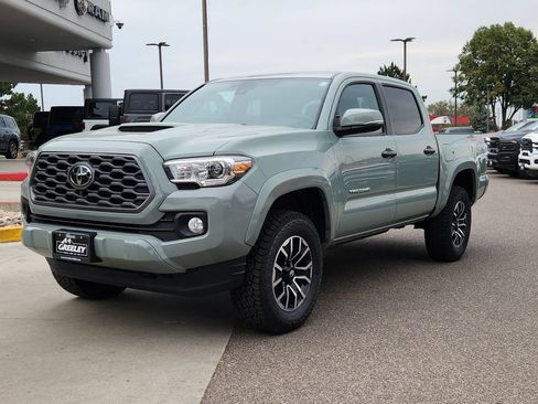 Used 2022 Toyota Tacoma TRD Sport w/ Advanced Technology Package AWD/4WD image 4