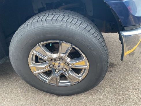 Used 2015 Ford F150 XLT w/ Equipment Group 302A Luxury image 5